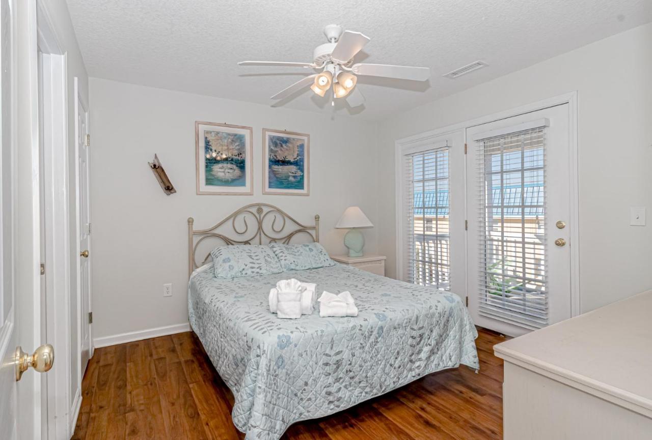Pier Pressure Villa Myrtle Beach Exterior photo